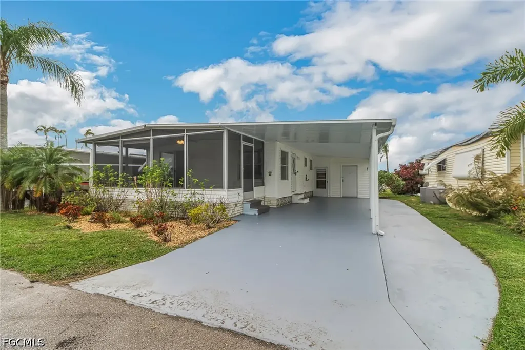 243 Tangerine Drive Fort Myers FL 33905