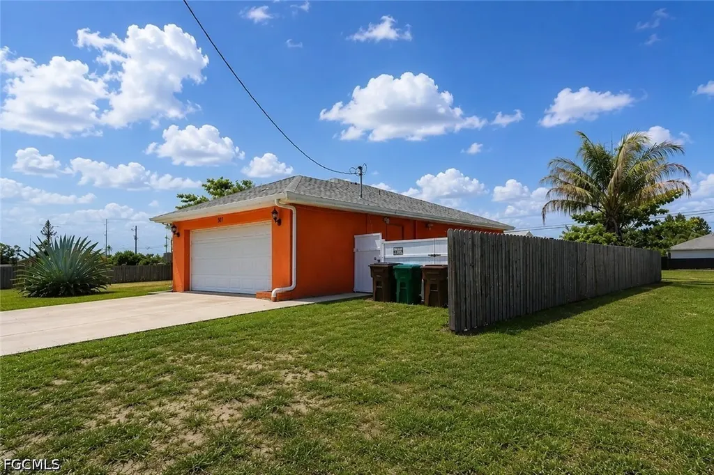507 Diplomat Parkway E Cape Coral FL 33909