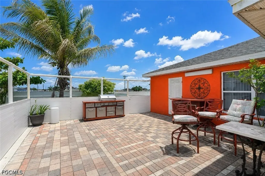 507 Diplomat Parkway E Cape Coral FL 33909