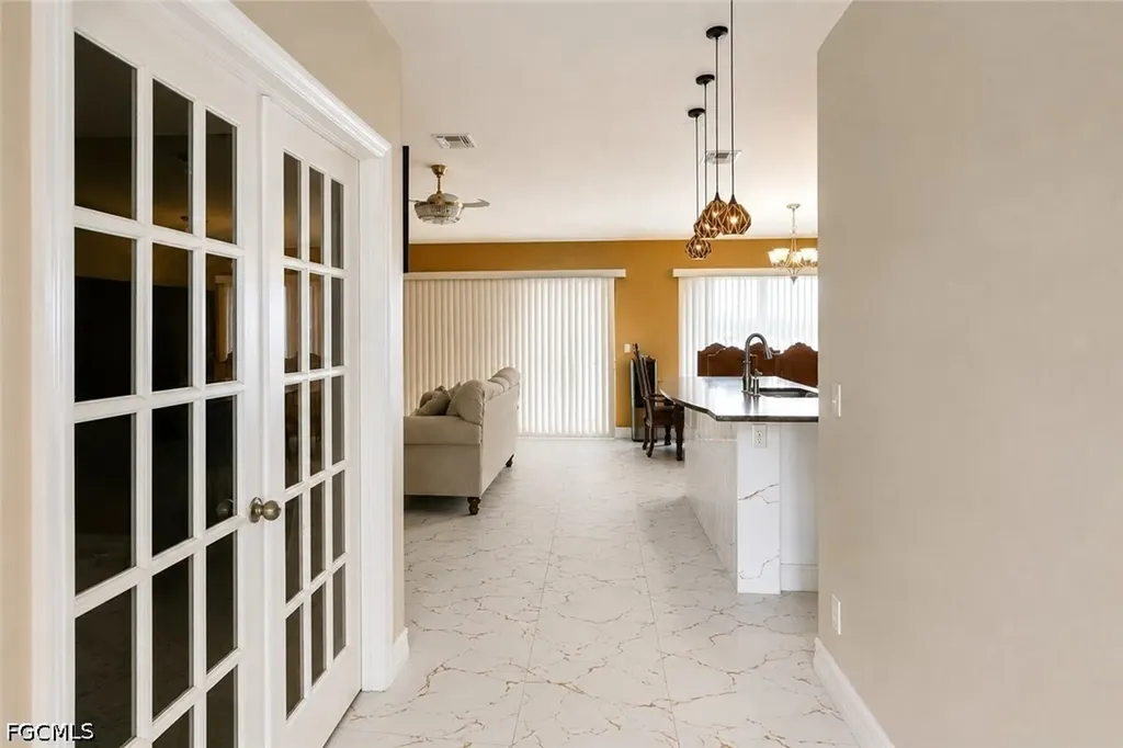507 Diplomat Parkway E Cape Coral FL 33909