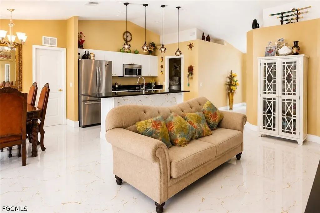 507 Diplomat Parkway E Cape Coral FL 33909