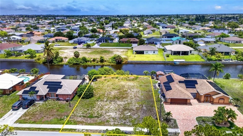 601 Gleason Parkway Cape Coral FL 33914