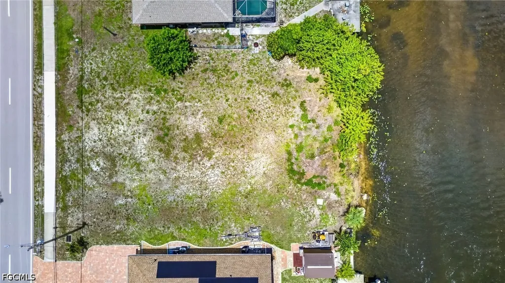 601 Gleason Parkway Cape Coral FL 33914