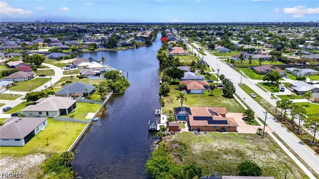 601 Gleason Parkway Cape Coral FL 33914