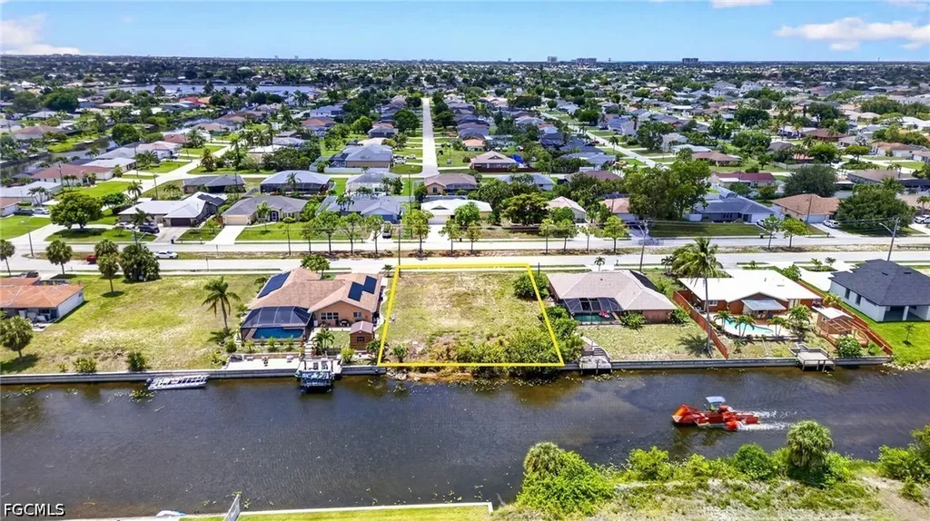 601 Gleason Parkway Cape Coral FL 33914