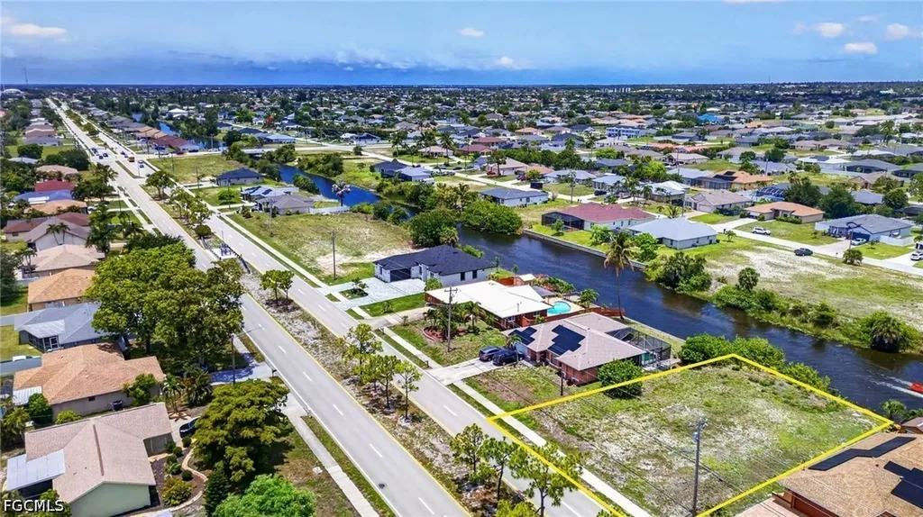 601 Gleason Parkway Cape Coral FL 33914