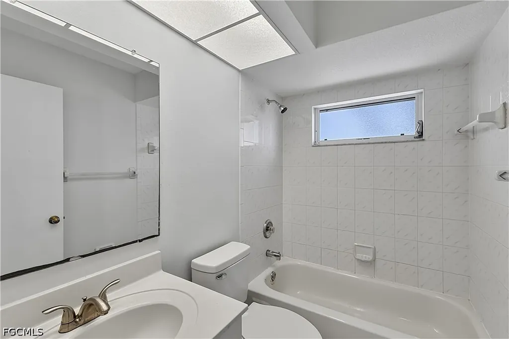 1401 SE 3rd Street Cape Coral FL 33990