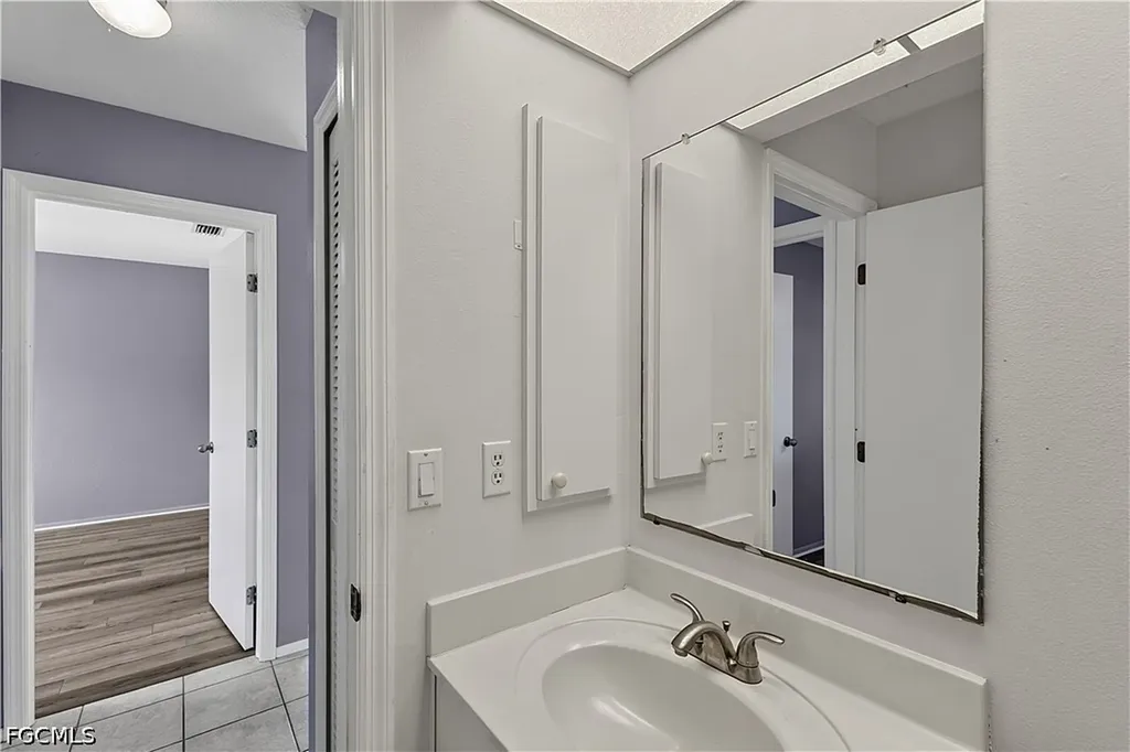 1401 SE 3rd Street Cape Coral FL 33990
