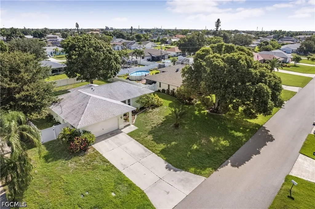 1401 SE 3rd Street Cape Coral FL 33990