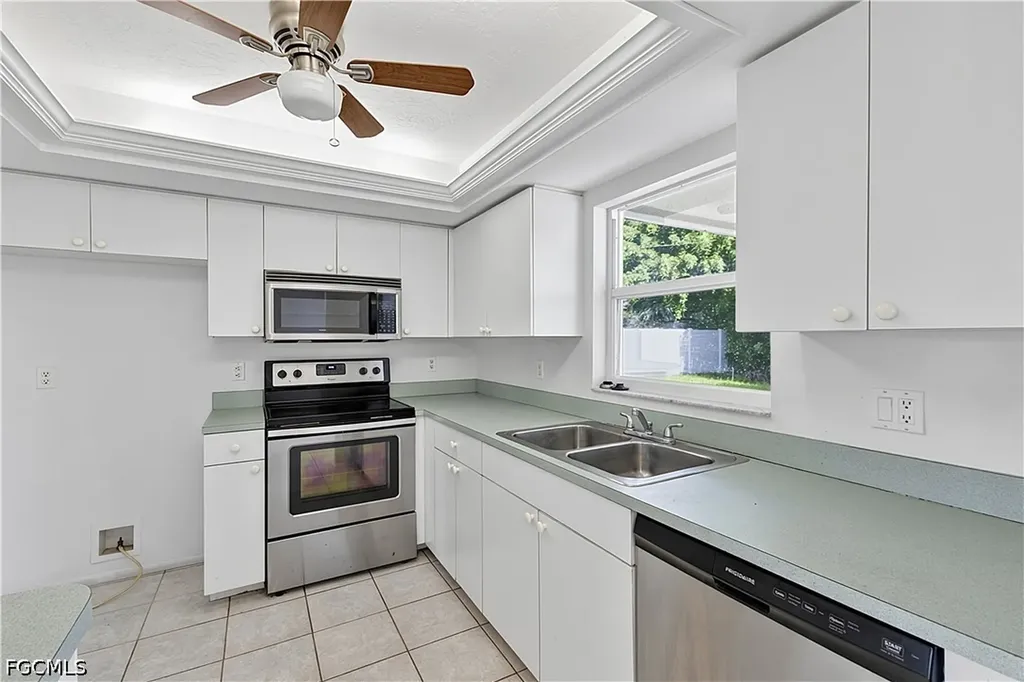 1401 SE 3rd Street Cape Coral FL 33990