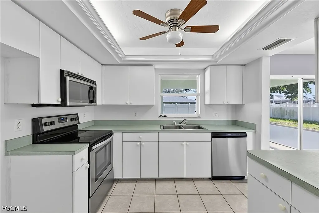 1401 SE 3rd Street Cape Coral FL 33990