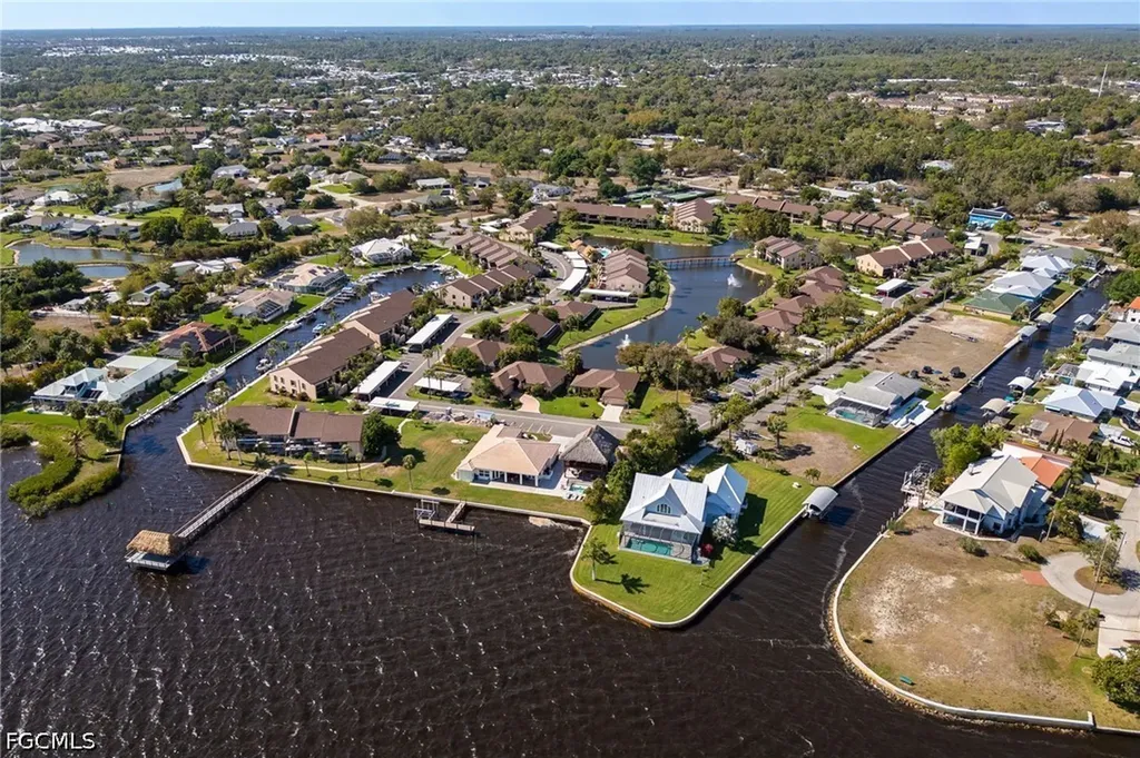 15484 Admiralty Circle North Fort Myers FL 33917