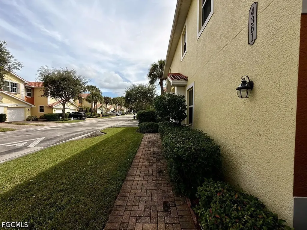 4361 Lazio Way Fort Myers FL 33901