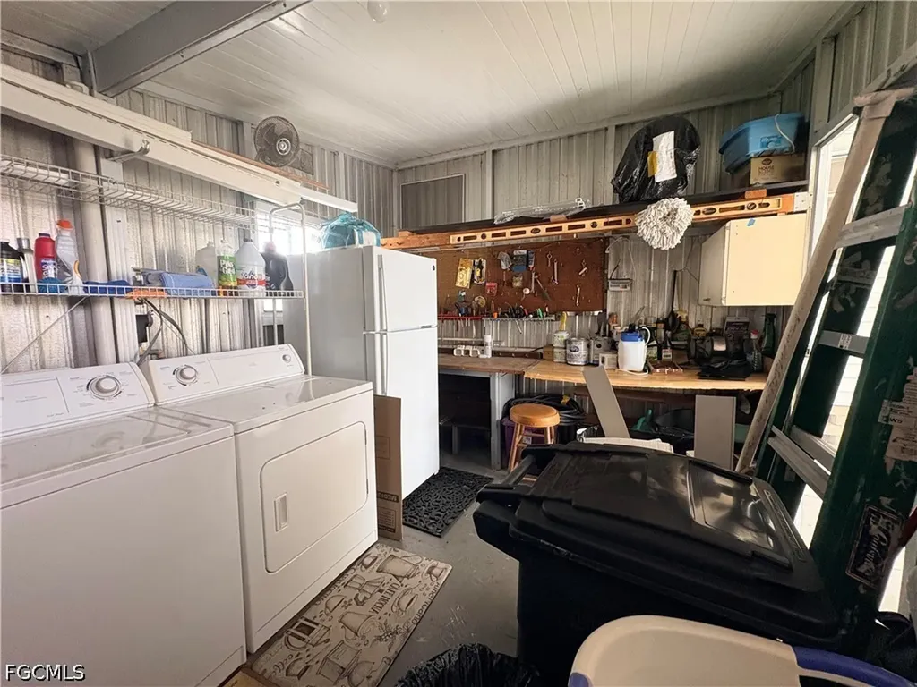 3163 Indian Village Lane North Fort Myers FL 33917