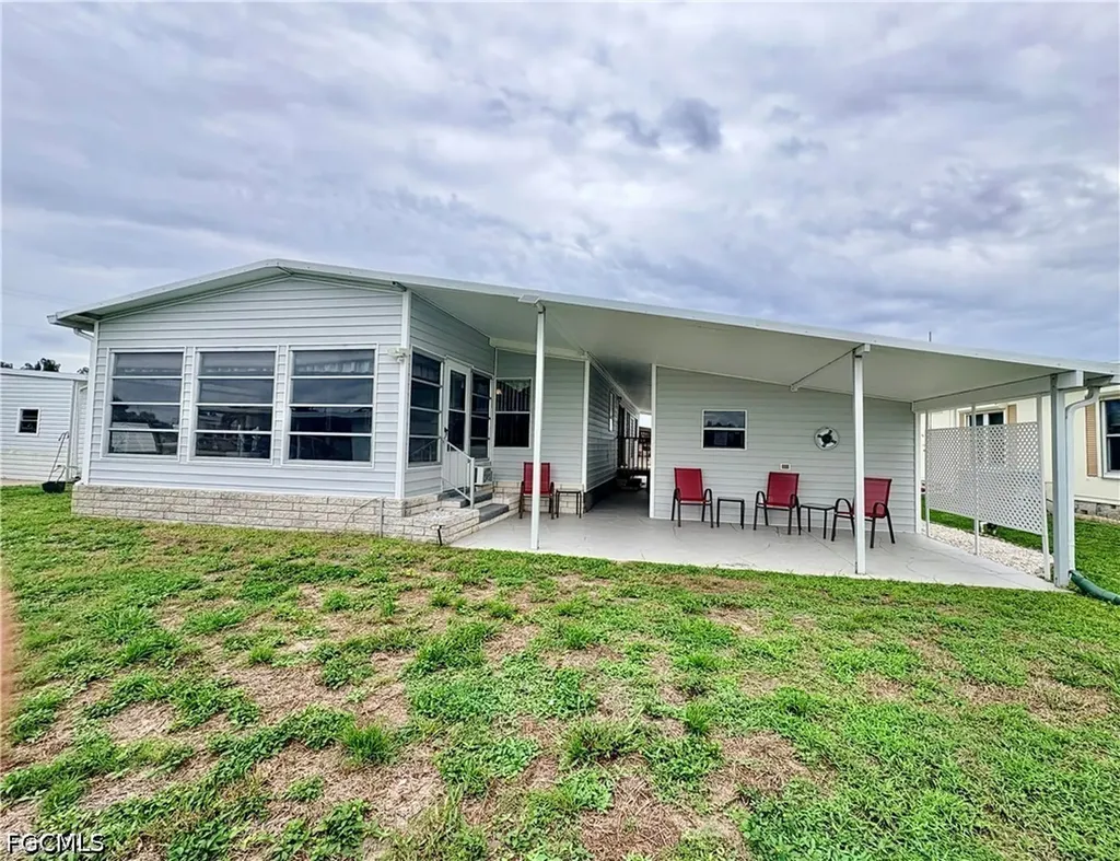 3163 Indian Village Lane North Fort Myers FL 33917