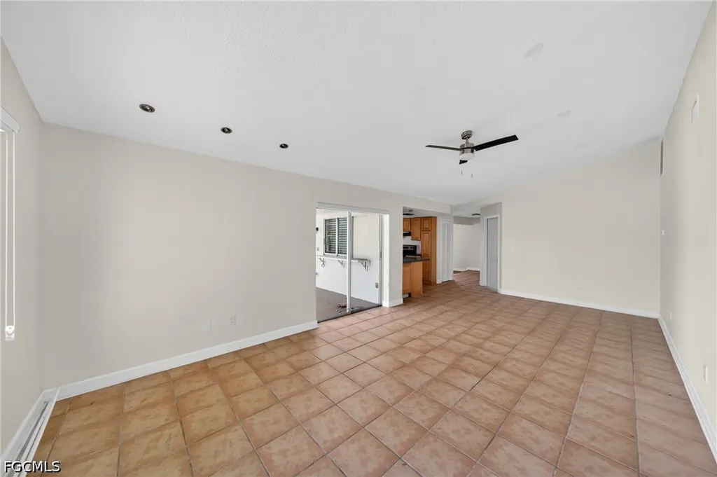 1513 SW 52nd Lane Cape Coral FL 33914