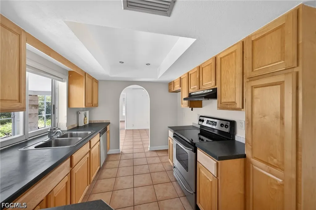 1513 SW 52nd Lane Cape Coral FL 33914