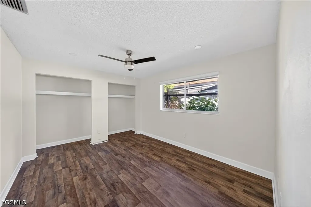 1513 SW 52nd Lane Cape Coral FL 33914