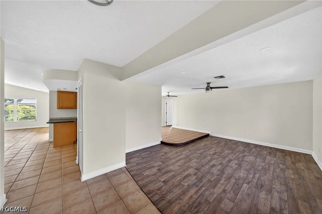 1513 SW 52nd Lane Cape Coral FL 33914