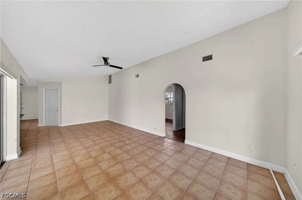 1513 SW 52nd Lane Cape Coral FL 33914