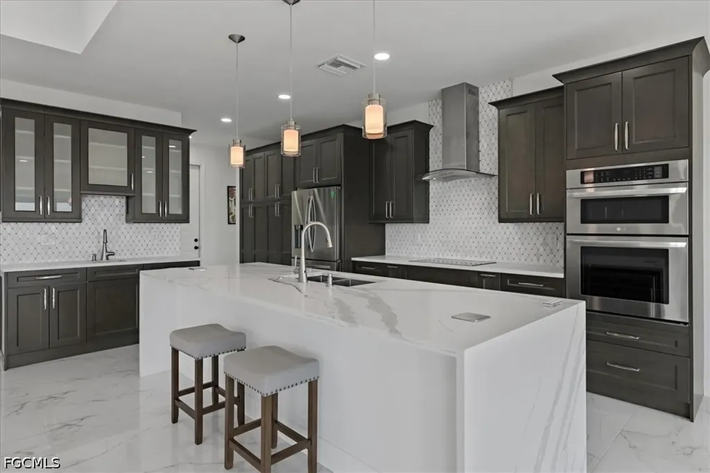 901 NW 33rd Place Cape Coral FL 33993