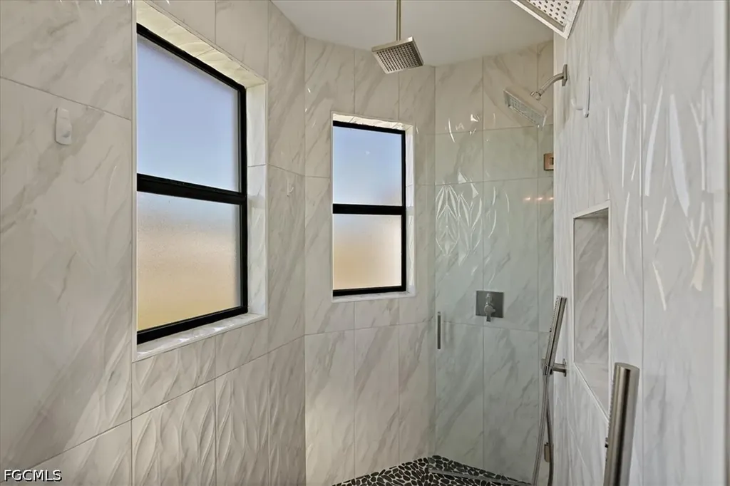 901 NW 33rd Place Cape Coral FL 33993
