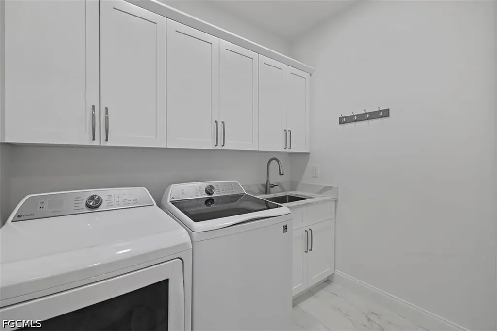 901 NW 33rd Place Cape Coral FL 33993