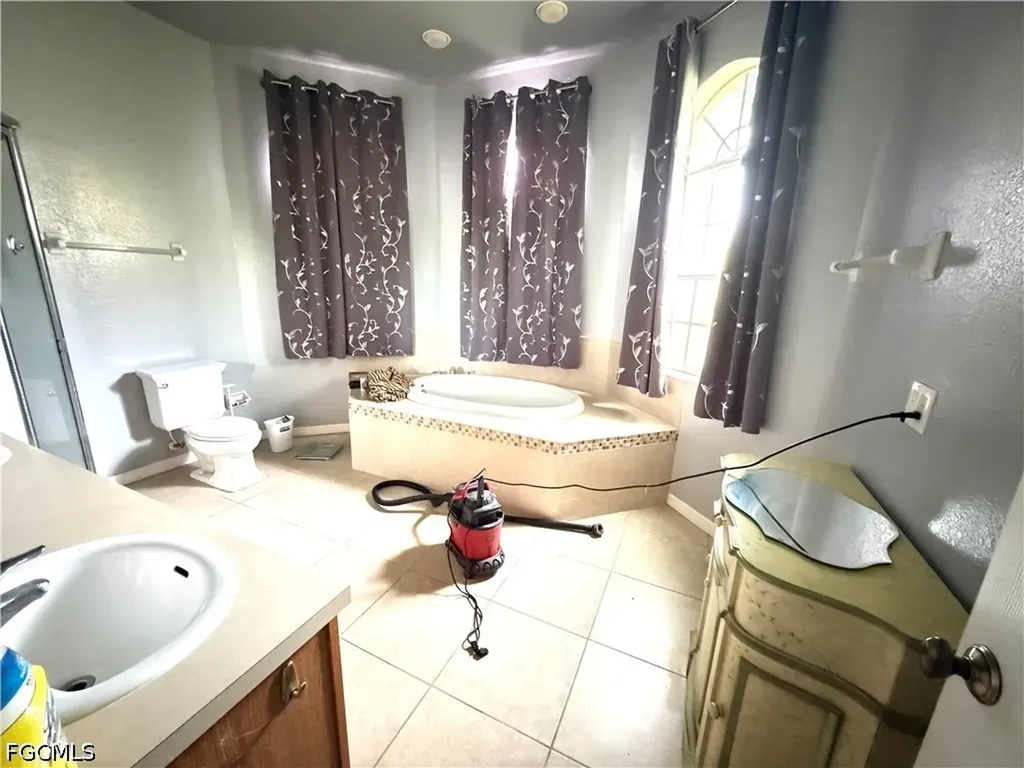 2700 Rita Avenue N Lehigh Acres FL 33971