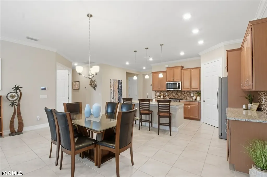 3653 Avenida Del Vera North Fort Myers FL 33917