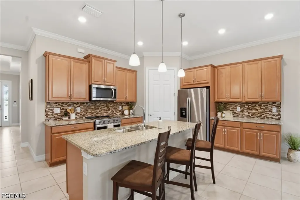 3653 Avenida Del Vera North Fort Myers FL 33917