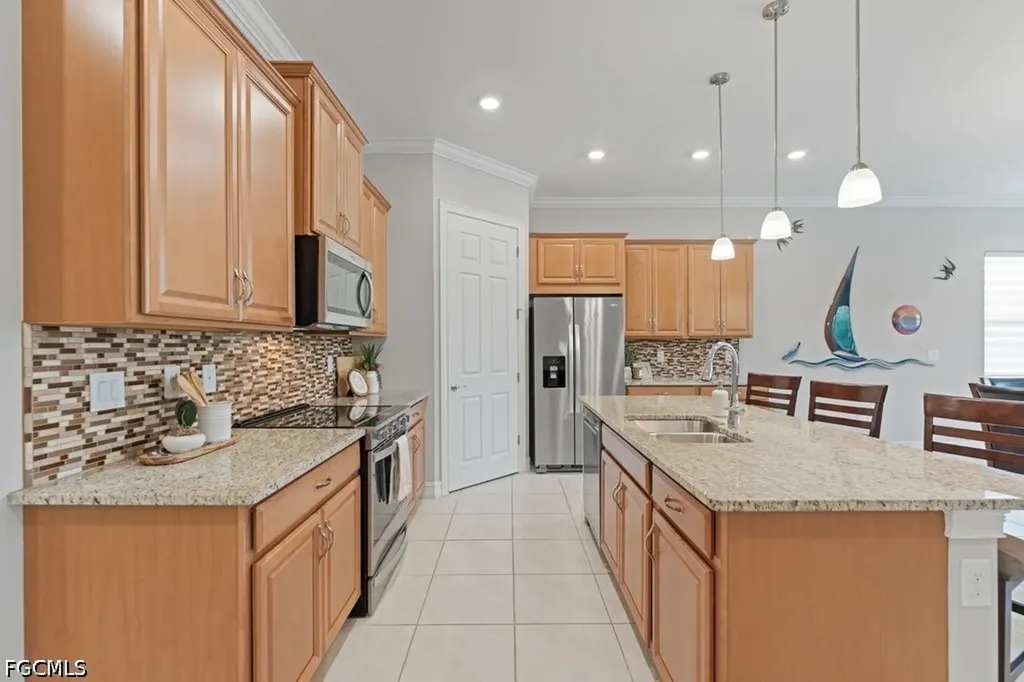 3653 Avenida Del Vera North Fort Myers FL 33917