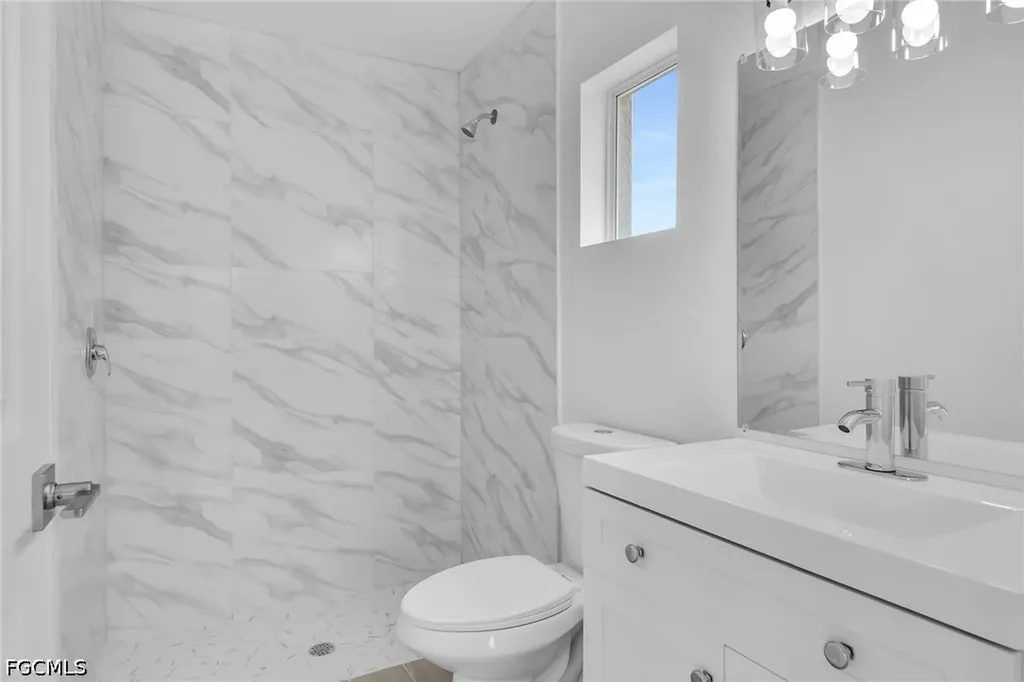 2221 NW 43rd Avenue Cape Coral FL 33993