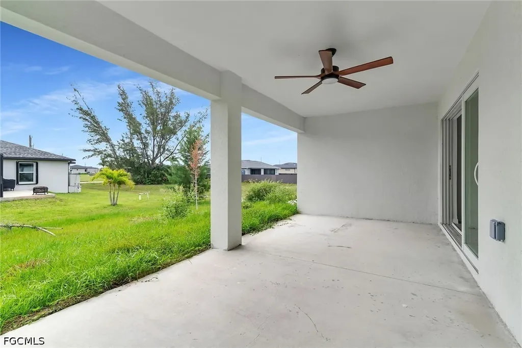 2221 NW 43rd Avenue Cape Coral FL 33993