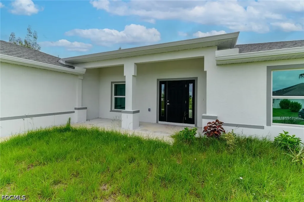 2221 NW 43rd Avenue Cape Coral FL 33993