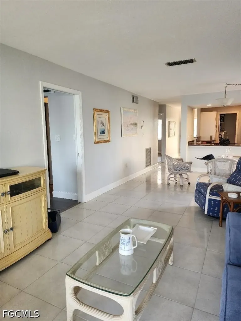 1932 SE 43rd Street Cape Coral FL 33904