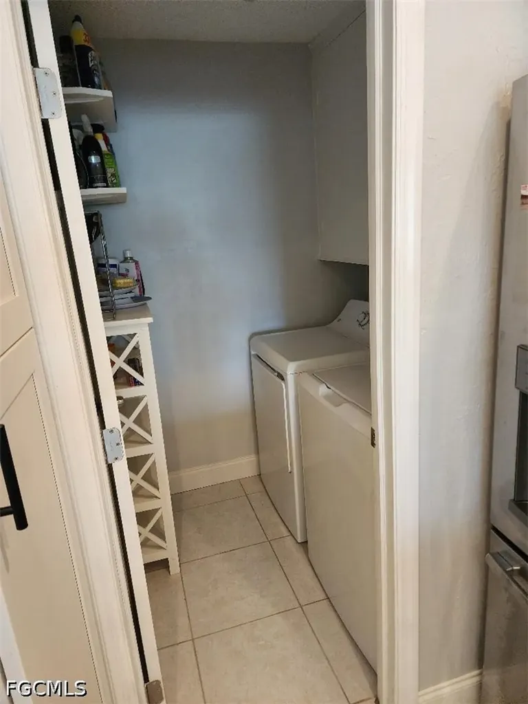 1932 SE 43rd Street Cape Coral FL 33904