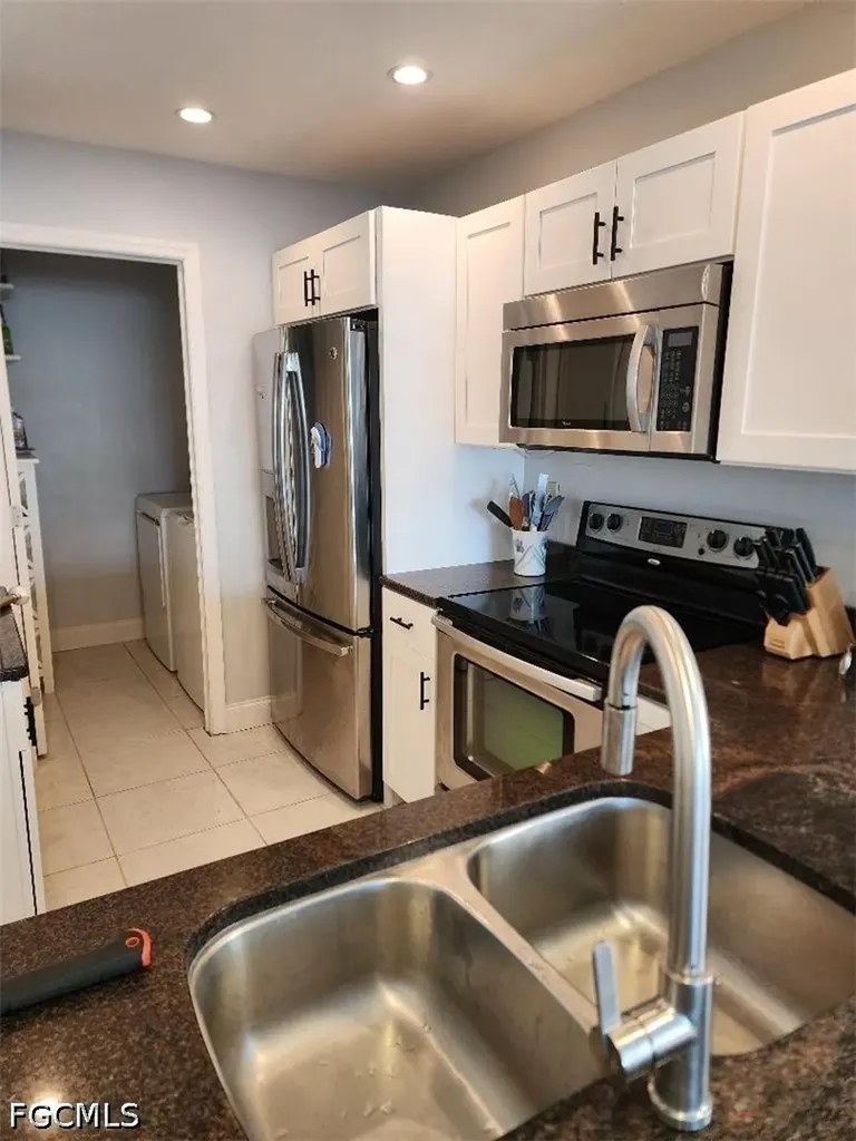 1932 SE 43rd Street Cape Coral FL 33904