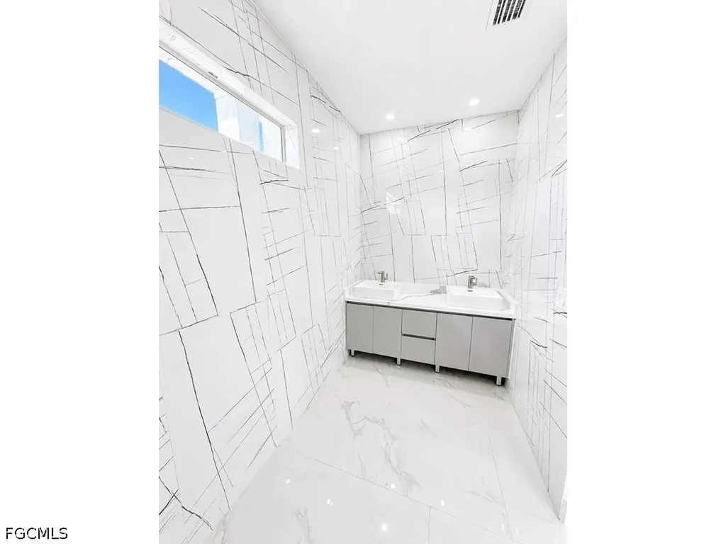 3404 NW 1st Terrace Cape Coral FL 33993