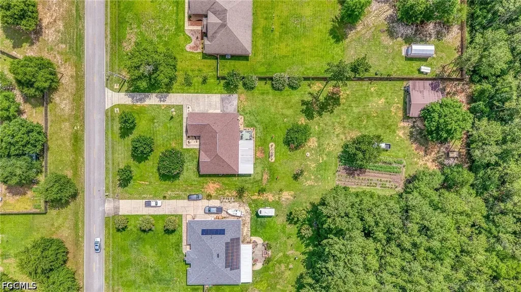 9915 Nichols Lake Road Milton FL 32583