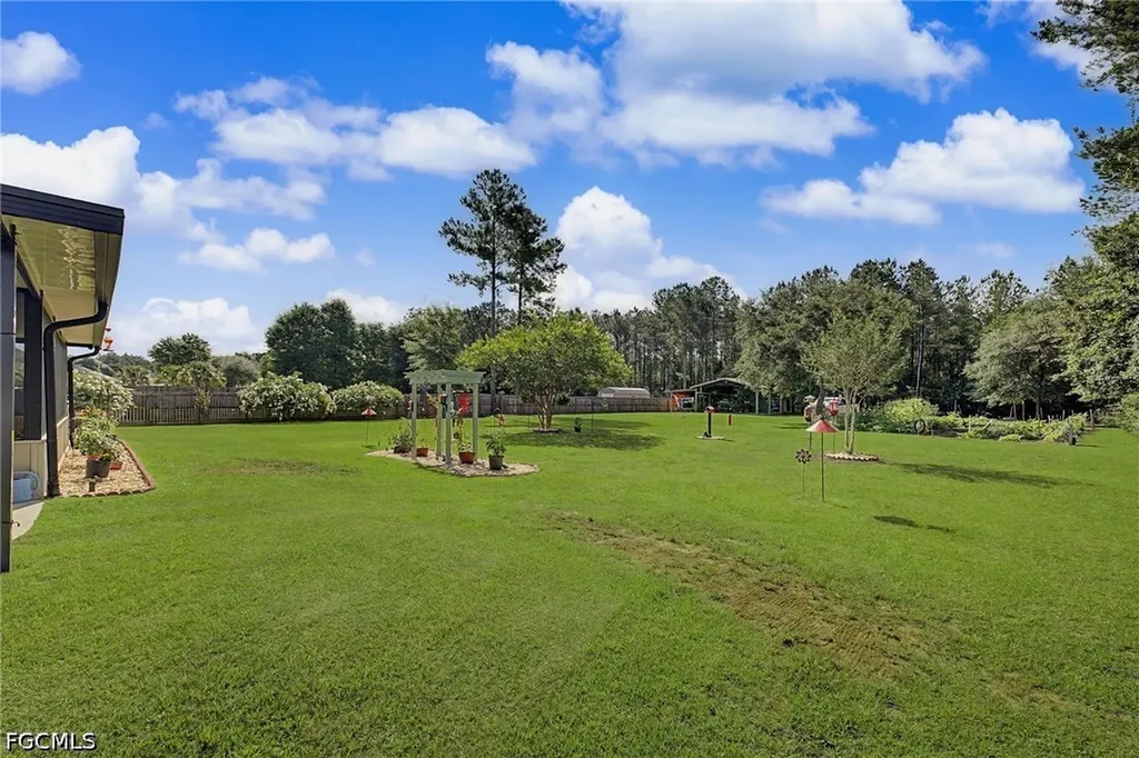 9915 Nichols Lake Road Milton FL 32583