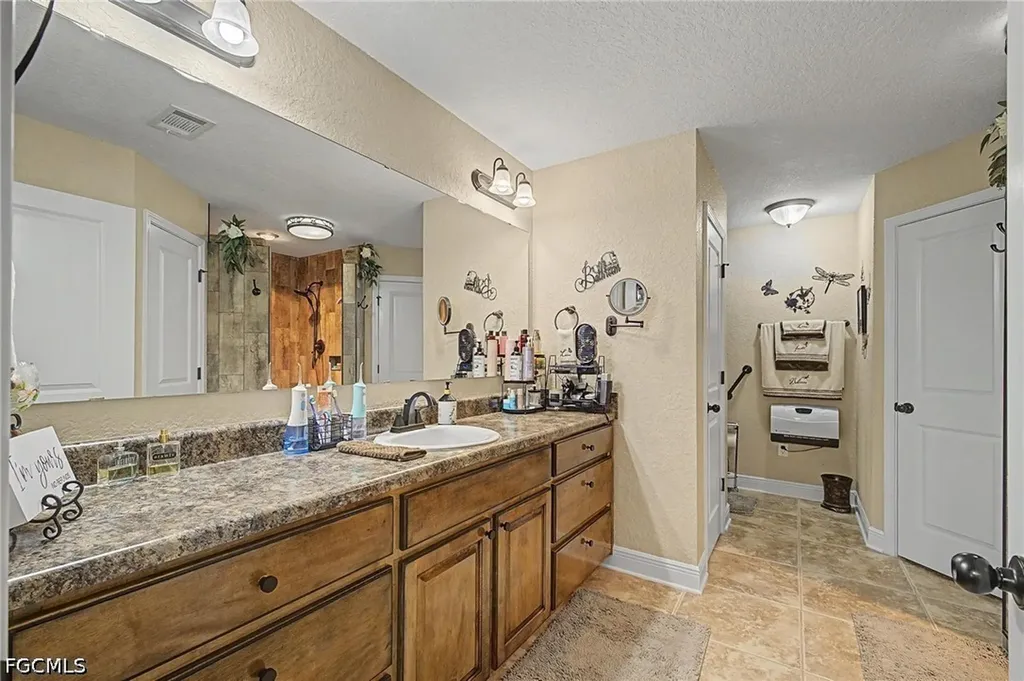 9915 Nichols Lake Road Milton FL 32583