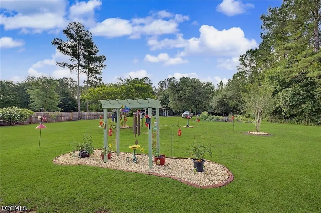 9915 Nichols Lake Road Milton FL 32583