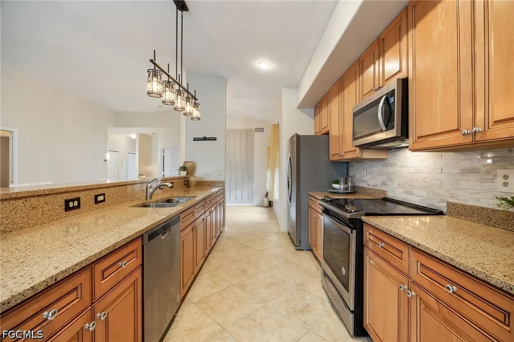 13090 Sandy Key Bend North Fort Myers FL 33903