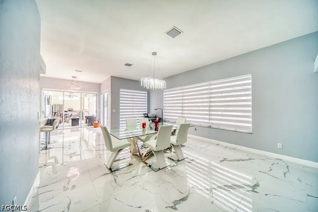 946 SE 23rd Place Cape Coral FL 33990