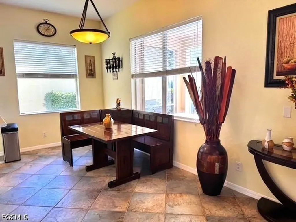 2560 Keystone Lake Drive Cape Coral FL 33909