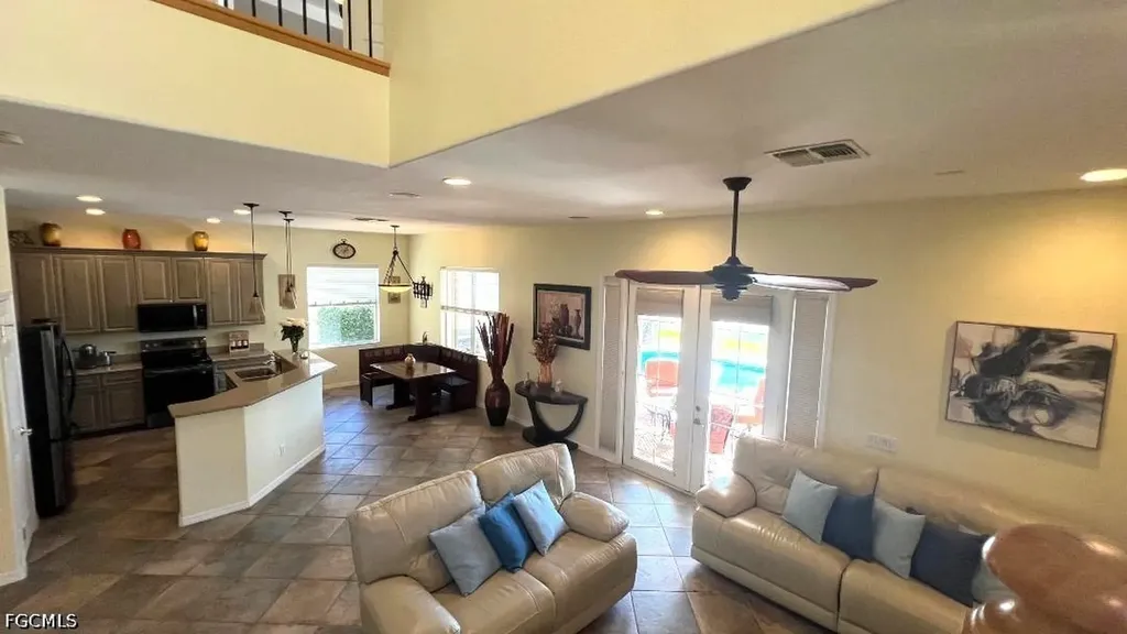 2560 Keystone Lake Drive Cape Coral FL 33909