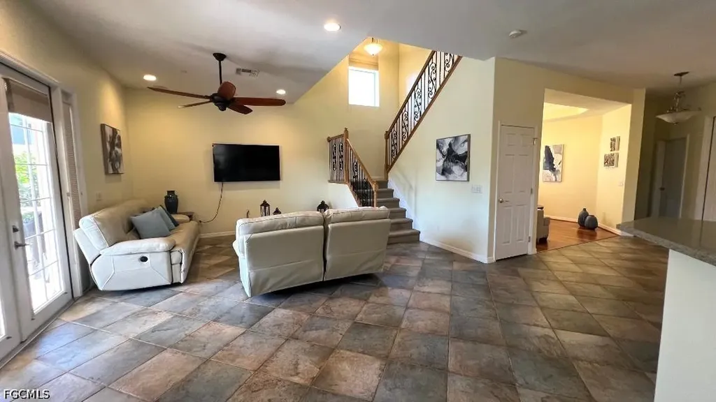 2560 Keystone Lake Drive Cape Coral FL 33909