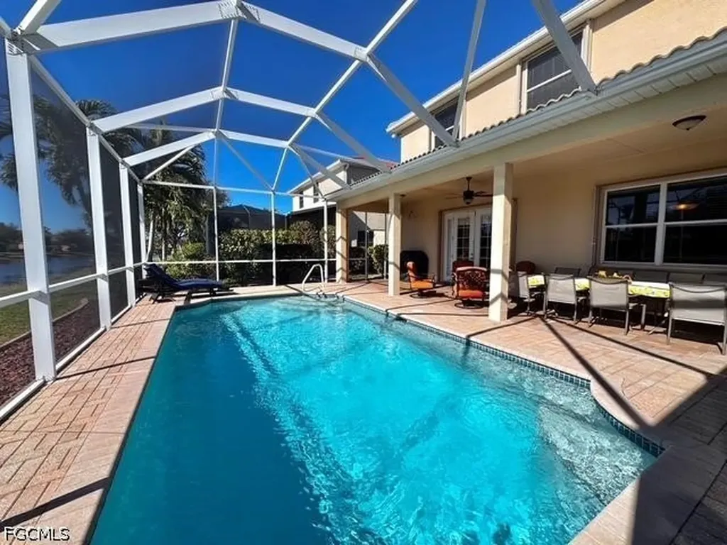2560 Keystone Lake Drive Cape Coral FL 33909