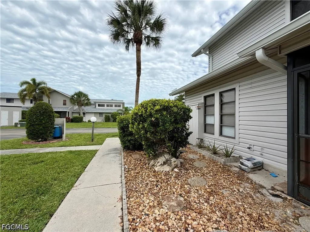 17020 Golfside Circle Fort Myers FL 33908