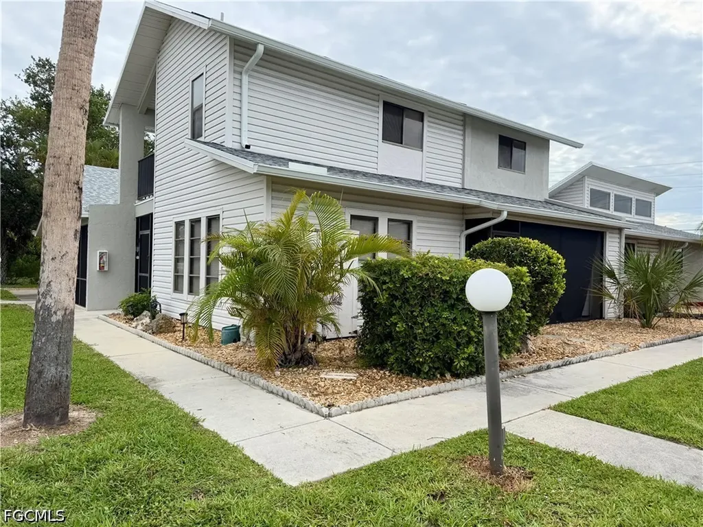 17020 Golfside Circle Fort Myers FL 33908